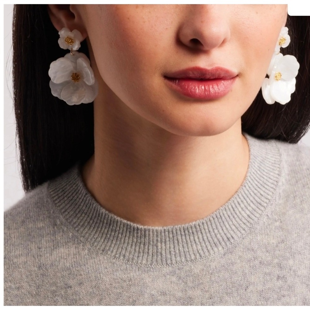 Nordstrom Pansy Drop Earrings White Gold Floral Resin Pearlescent Coquette